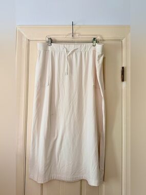 Women’s Cream Maxi Drawstring Skirt with Pockets
